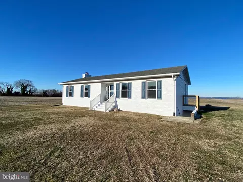 320 Courtney Rd, Lancaster, VA 22503