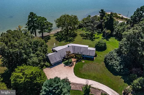 56 Bertrand Pl, Lancaster, VA 22503