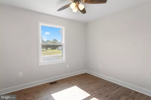 Bedroom - 33 Landsend W, Lancaster, VA 22503 photo 1 of 5