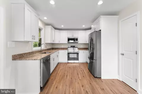 Kitchen - 33 Landsend W, Lancaster, VA 22503 photo 1 of 2
