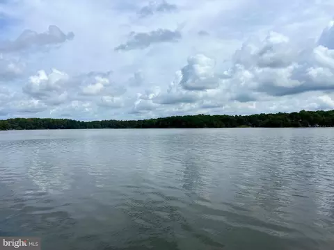 View/Area - 33 Landsend W, Lancaster, VA 22503 photo 5 of 7