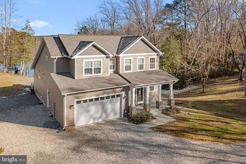 595 Lovers Ln, Lancaster, VA 22503 photo 2