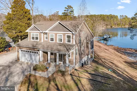 595 Lovers Ln, Lancaster, VA 22503