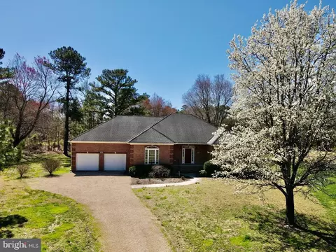 147 Sir Guy Dr, Weems, VA 22576