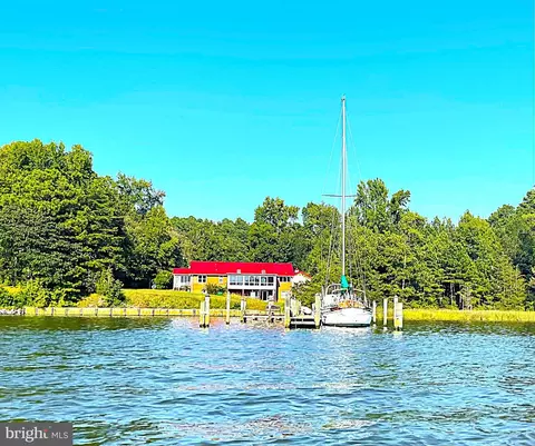 404 Woodbrook Dr, Lancaster, VA 22503