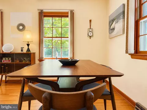 Dining - 610 Beach Rd, White Stone, VA 22578 photo 2 of 2