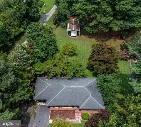 View/Area - 610 Beach Rd, White Stone, VA 22578 photo 2 of 2