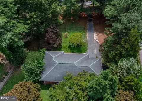 View/Area - 610 Beach Rd, White Stone, VA 22578 photo 1 of 2