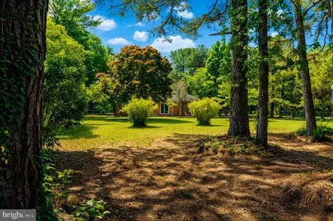 Exterior - 610 Beach Rd, White Stone, VA 22578 photo 4 of 5