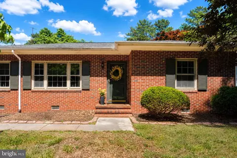 Exterior - 610 Beach Rd, White Stone, VA 22578 photo 1 of 5