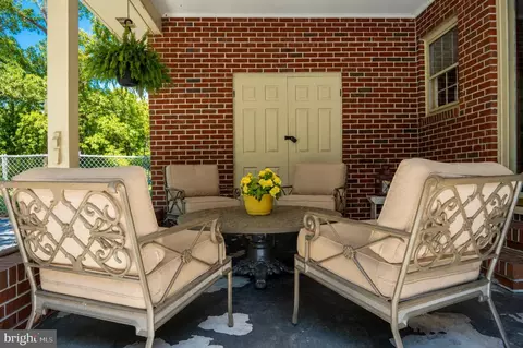 Exterior - 610 Beach Rd, White Stone, VA 22578 photo 2 of 5