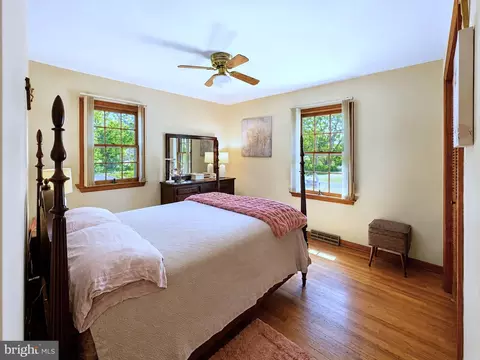Bedroom - 610 Beach Rd, White Stone, VA 22578 photo 3 of 3