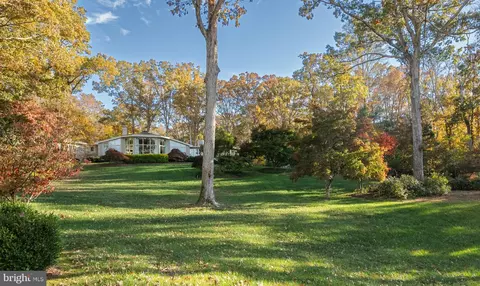 Exterior - 219 Red Fox Ln, Weems, VA 22576 photo 9 of 17