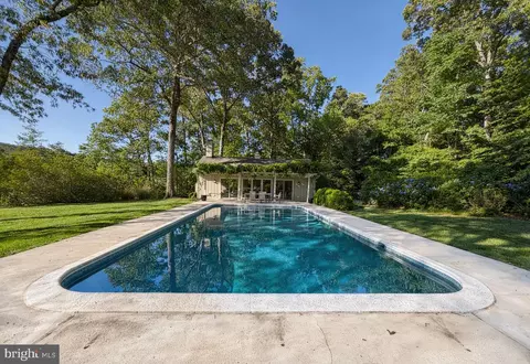 Exterior - 219 Red Fox Ln, Weems, VA 22576 photo 6 of 17