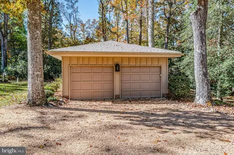 Exterior - 219 Red Fox Ln, Weems, VA 22576 photo 4 of 17