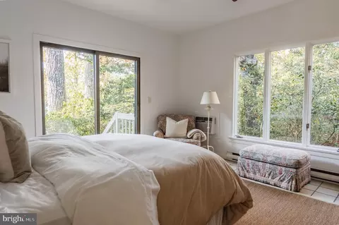 Bedroom - 219 Red Fox Ln, Weems, VA 22576 photo 6 of 8