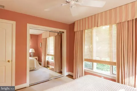 Bedroom - 219 Red Fox Ln, Weems, VA 22576 photo 2 of 8