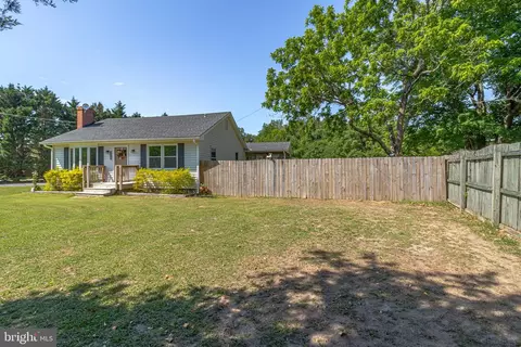 Exterior - 9832 River Rd, Lancaster, VA 22503 photo 21 of 23
