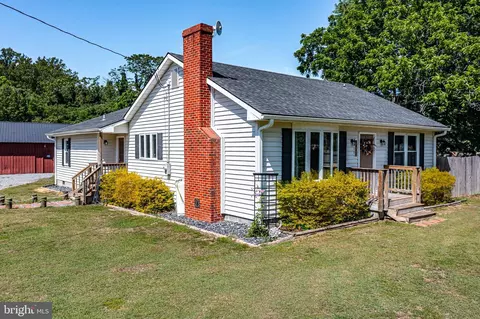 Exterior - 9832 River Rd, Lancaster, VA 22503 photo 10 of 23