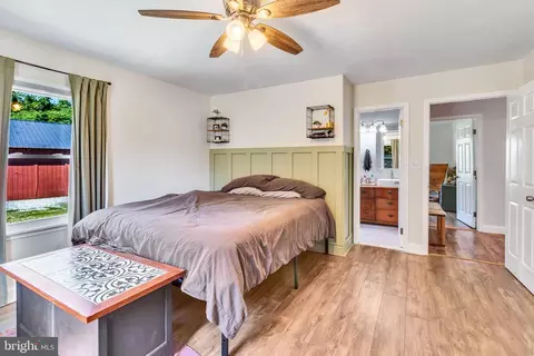 Bedroom - 9832 River Rd, Lancaster, VA 22503 photo 5 of 6