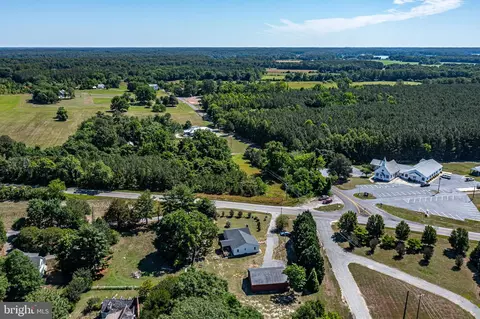 View/Area - 9832 River Rd, Lancaster, VA 22503 photo 3 of 7