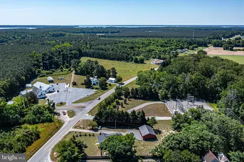 View/Area - 9832 River Rd, Lancaster, VA 22503 photo 2 of 7