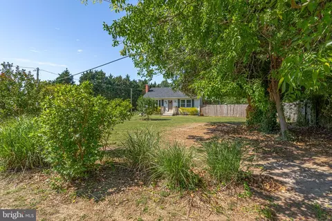 Exterior - 9832 River Rd, Lancaster, VA 22503 photo 20 of 23