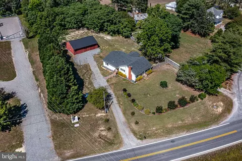 View/Area - 9832 River Rd, Lancaster, VA 22503 photo 6 of 7