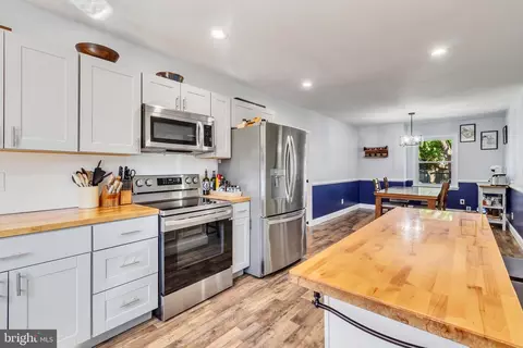 Kitchen - 9832 River Rd, Lancaster, VA 22503 photo 2 of 4