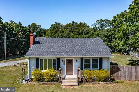 Exterior - 9832 River Rd, Lancaster, VA 22503 photo 11 of 23