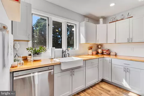 Kitchen - 9832 River Rd, Lancaster, VA 22503 photo 1 of 4
