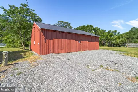 Exterior - 9832 River Rd, Lancaster, VA 22503 photo 18 of 23