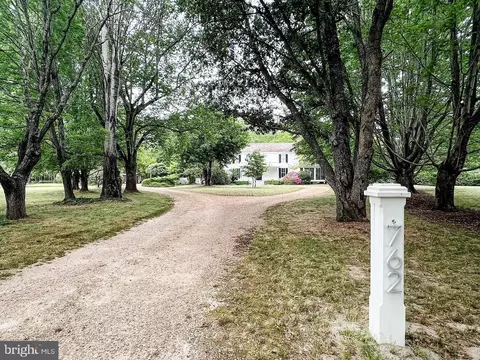 Exterior - 762 Chesapeake Dr, White Stone, VA 22578 photo 2 of 23