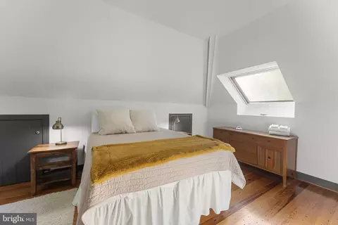 Bedroom - 3849 Black Stump Rd, Weems, VA 22576 photo 9 of 10