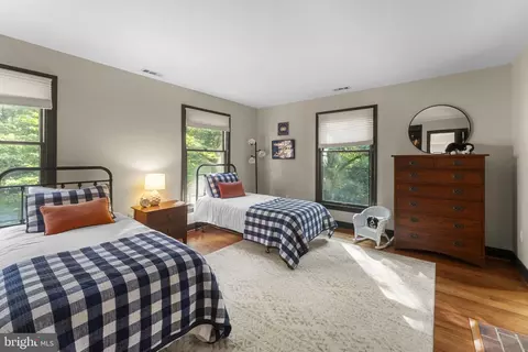 Bedroom - 3849 Black Stump Rd, Weems, VA 22576 photo 7 of 10
