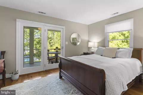 Bedroom - 3849 Black Stump Rd, Weems, VA 22576 photo 5 of 10