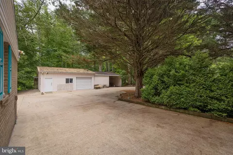 Exterior - 17 Wesley Ter, Weems, VA 22576 photo 5 of 11