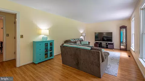 Living - 17 Wesley Ter, Weems, VA 22576 photo 1 of 1