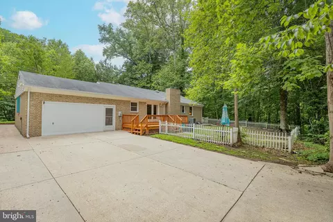 Exterior - 17 Wesley Ter, Weems, VA 22576 photo 10 of 11
