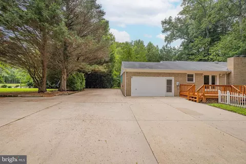 Exterior - 17 Wesley Ter, Weems, VA 22576 photo 7 of 11