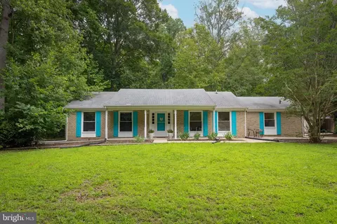 Exterior - 17 Wesley Ter, Weems, VA 22576 photo 1 of 11