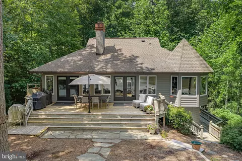 1574 Riverwood Dr, Lancaster, VA 22503