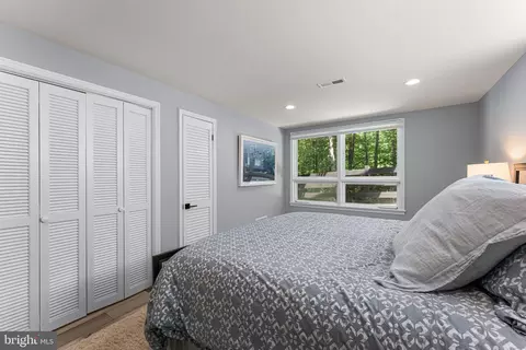 Bedroom - 30 Golf Ln, Weems, VA 22576 photo 13 of 14
