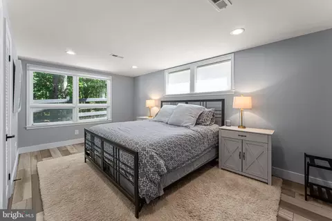 Bedroom - 30 Golf Ln, Weems, VA 22576 photo 12 of 14
