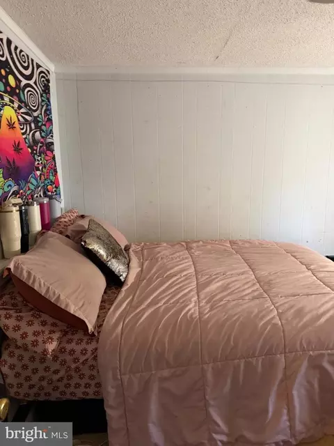 Bedroom - 16 Apache Trl, Kilmarnock, VA 22482 photo 2 of 6