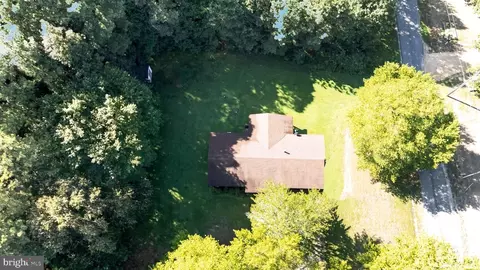 View/Area - 16 Apache Trl, Kilmarnock, VA 22482 photo 1 of 6
