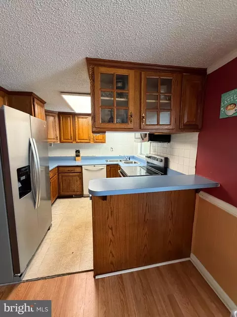 Kitchen - 16 Apache Trl, Kilmarnock, VA 22482 photo 8 of 8