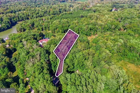 27 102b Beechwood Dr, Weems, VA 22576