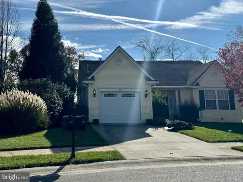 318 Legacy Oaks Cir, Lynchburg, VA 24501