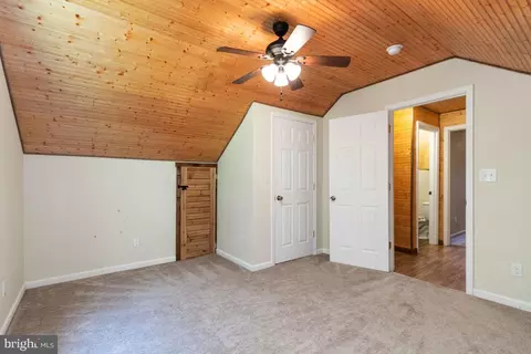 593 George James Loop, Radiant, VA 22732 photo 21